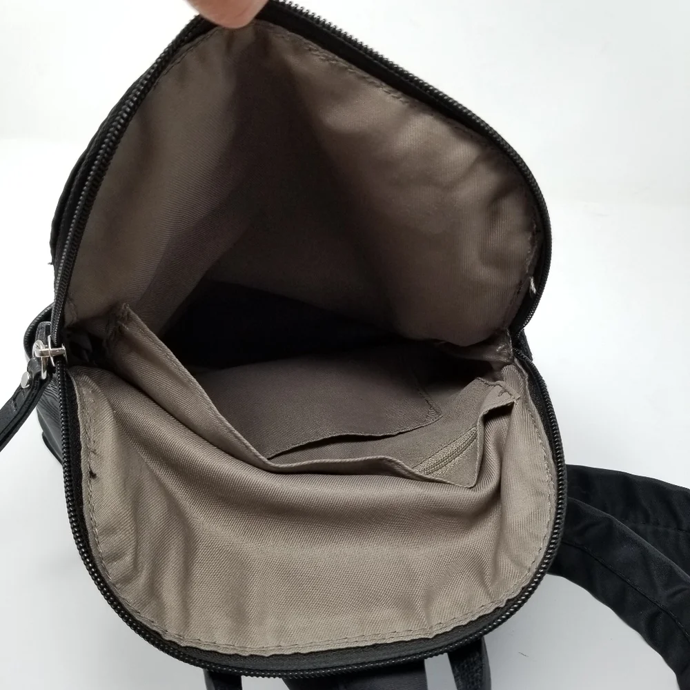 TUTILO New York Black Backpack One Shoulder 5 pocket Size 10X11 Inches FLAW